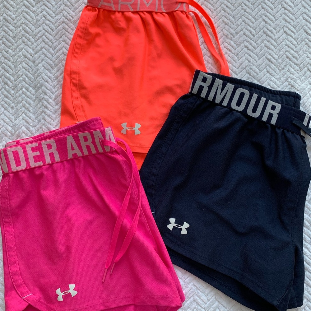 Under Armour womens  XS loose shorts bundle of 3